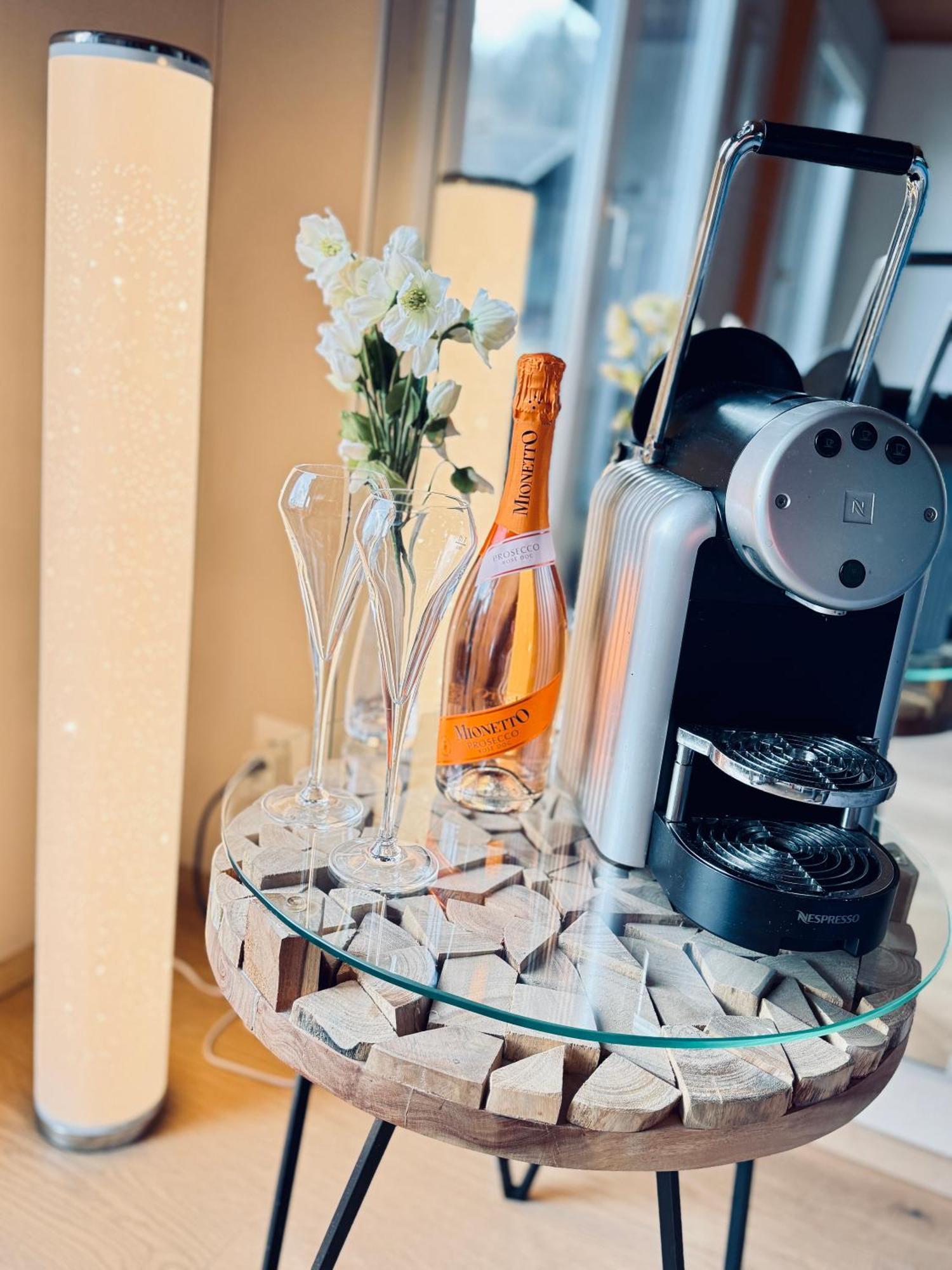 Eva'S Seeblick Krattigen Exteriör bild